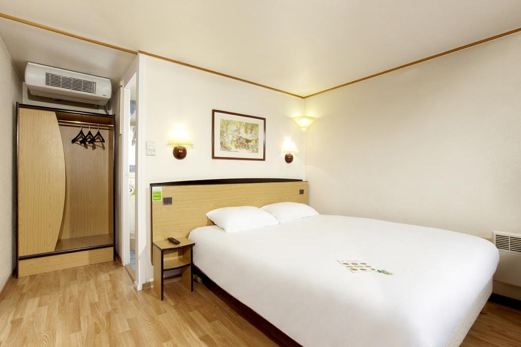 Hotel Restaurant Campanile Aurillac Luaran gambar