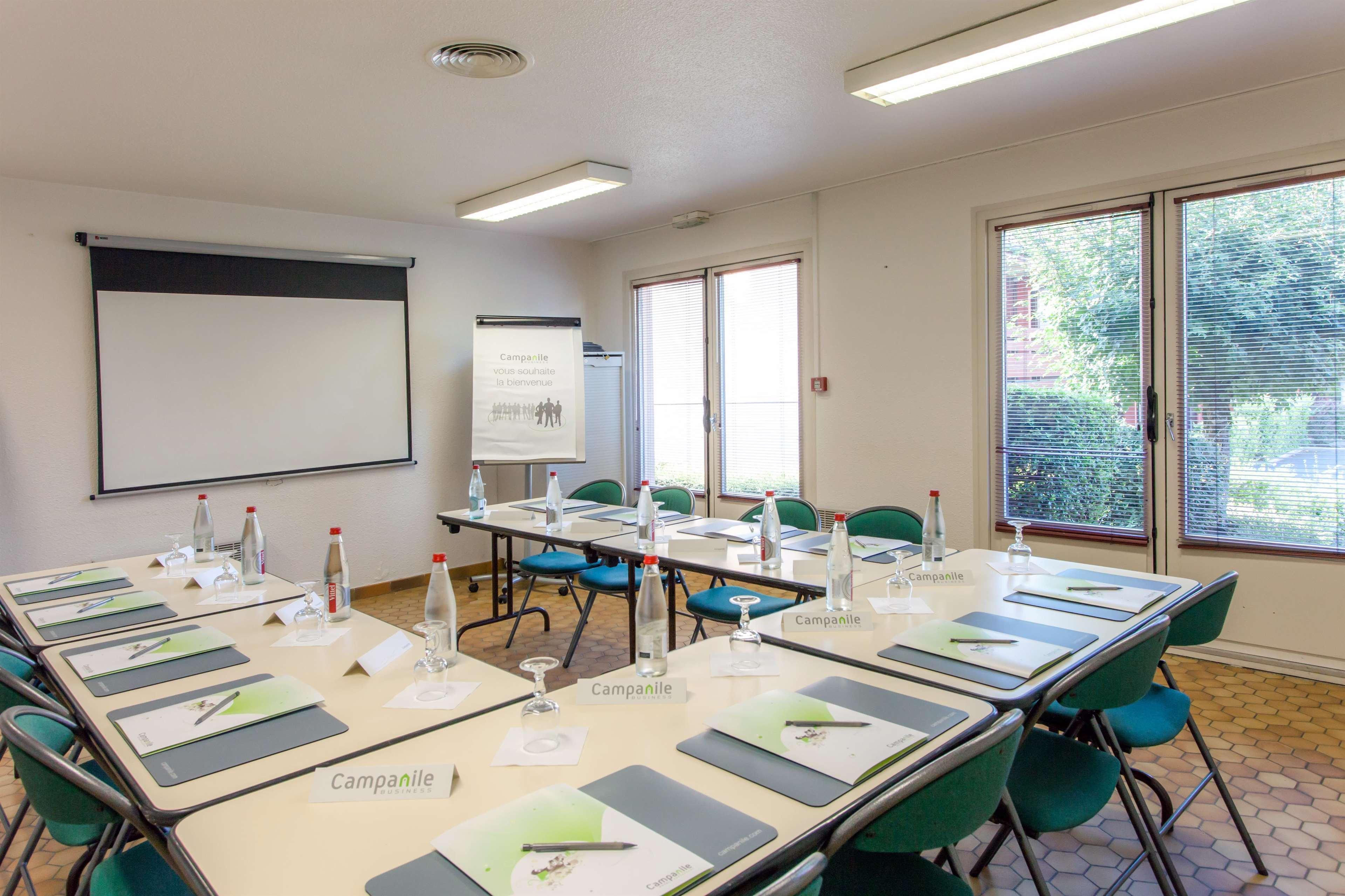 Hotel Restaurant Campanile Aurillac Luaran gambar